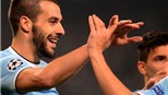 Ancelotti khen ngợi Benzema vì tích cực đeo bám... Pirlo. Moyes nghĩ Man United xứng đáng thắng.